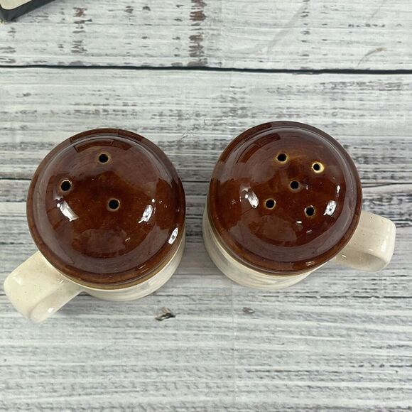 Vintage Brittany Stoneware 5" Salt N Pepper Shakers w/ Handles 1982 - Picture 8 of 9